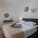 Villa Dali - Luxury House In Relaxing Area Sicane