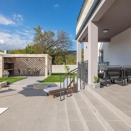 Villa Dali - Luxury House In Relaxing Area Sicane
