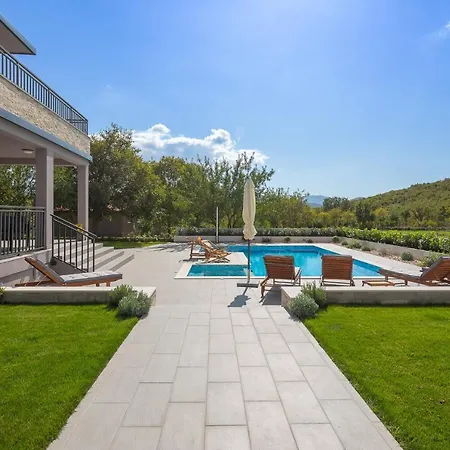 Dali - Luxury House In Relaxing Area Villa