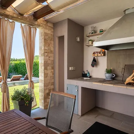 Villa Dali - Luxury House In Relaxing Area