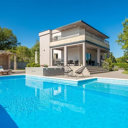 Dali - Luxury House In Relaxing Area
