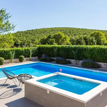 Βίλα Dali - Luxury House In Relaxing Area