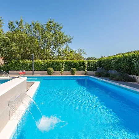 Vila Dali - Luxury House In Relaxing Area *